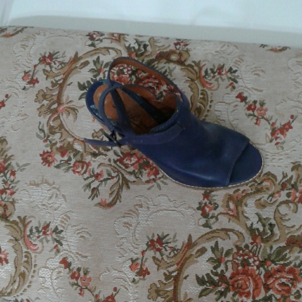 Lucky brand open toe sandals